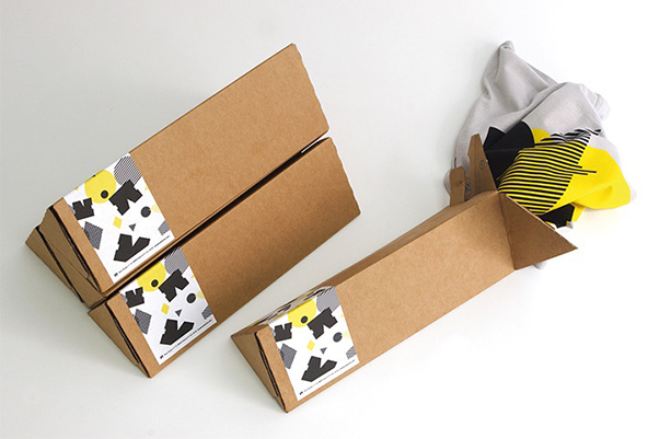 t-shirt-packaging-design-box-01.jpg